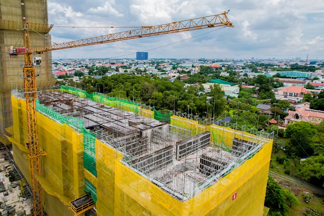 Thi công cốp pha bê tông cột dầm sàn tầng 9 Block A