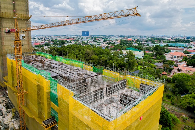 Thi công cốp pha bê tông cột dầm sàn tầng 9 Block A