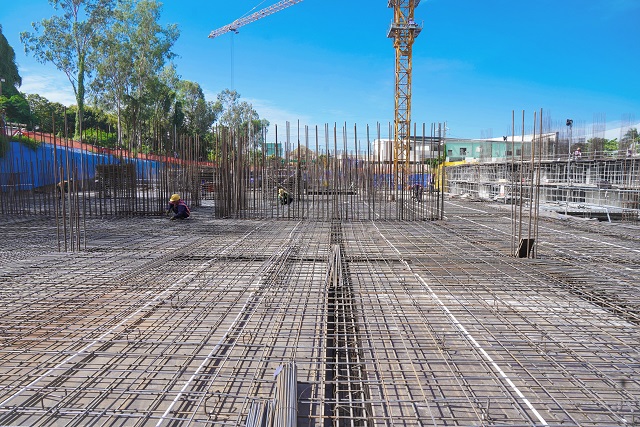 Thi công cốt thép sàn tầng hầm B1 Block A