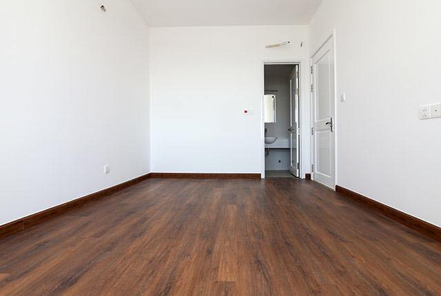 Lát sàn gỗ phòng ngủ căn hộ tầng 7 - 17 block Northern