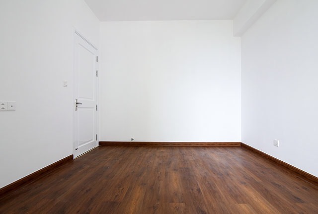 Lát sàn gỗ phòng ngủ căn hộ tầng 5 - 20 block Northern