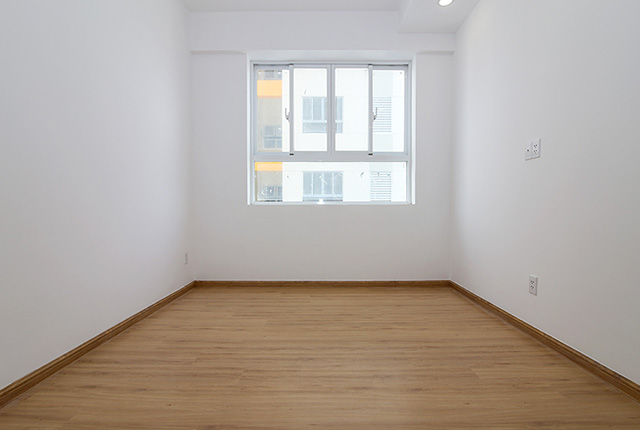 Ốp sàn gỗ phòng ngủ căn hộ tầng 20 block B
