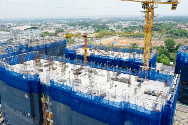 Hoàn thành đổ bê tông sàn tầng 8 Block Kindly