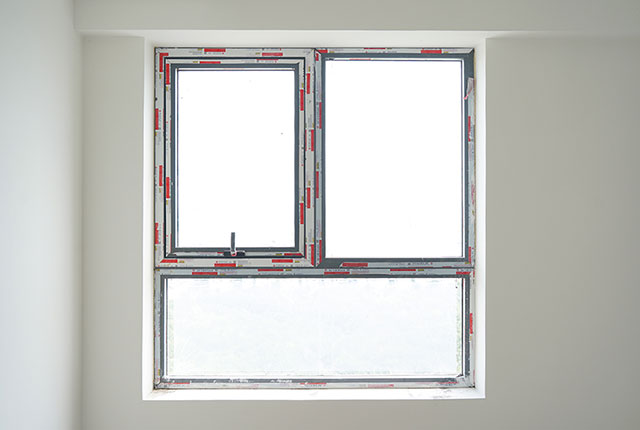 Hoàn thành lắp đặt cửa sổ căn hộ block B2