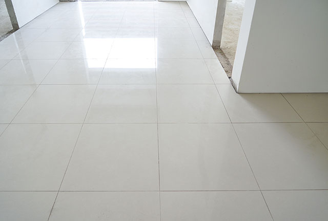 Thi công lát gạch căn hộ tầng 19 - 21 block B1