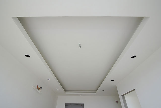 Thi công bả sơn matit trần thạch cao tầng 13 - 21 block B1