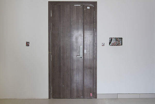 Lắp đặt cửa ra vào căn hộ tầng 13 - 21 block B1