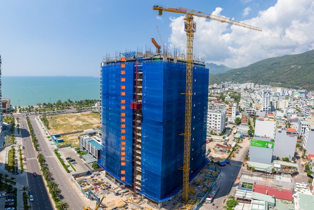 Thi công đến tầng 23 Block Tropical