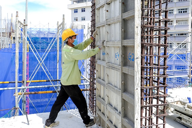 Thi công cốt thép cột tầng 16 lên tầng 17 Block Topaz